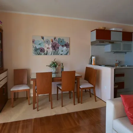 Ema Apartment Kozino