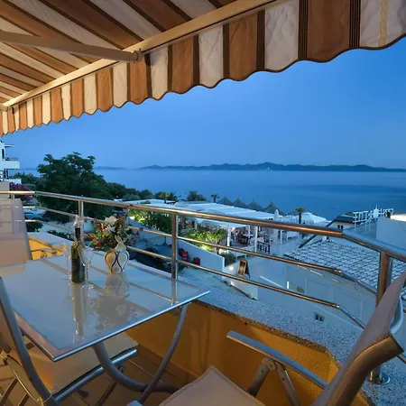 Apartamento Ema Kožino