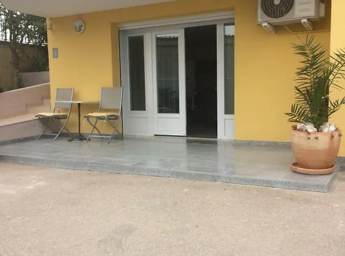 Διαμέρισμα Ema *