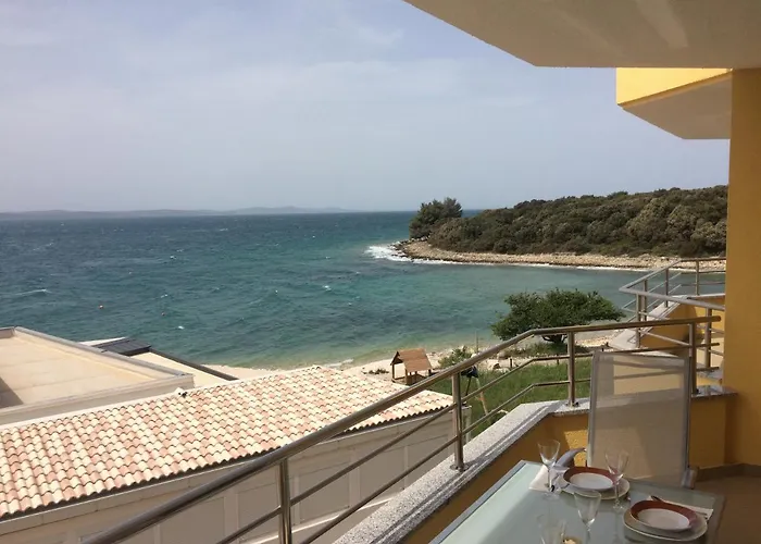 Ema Διαμέρισμα *