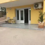 Διαμέρισμα Ema *